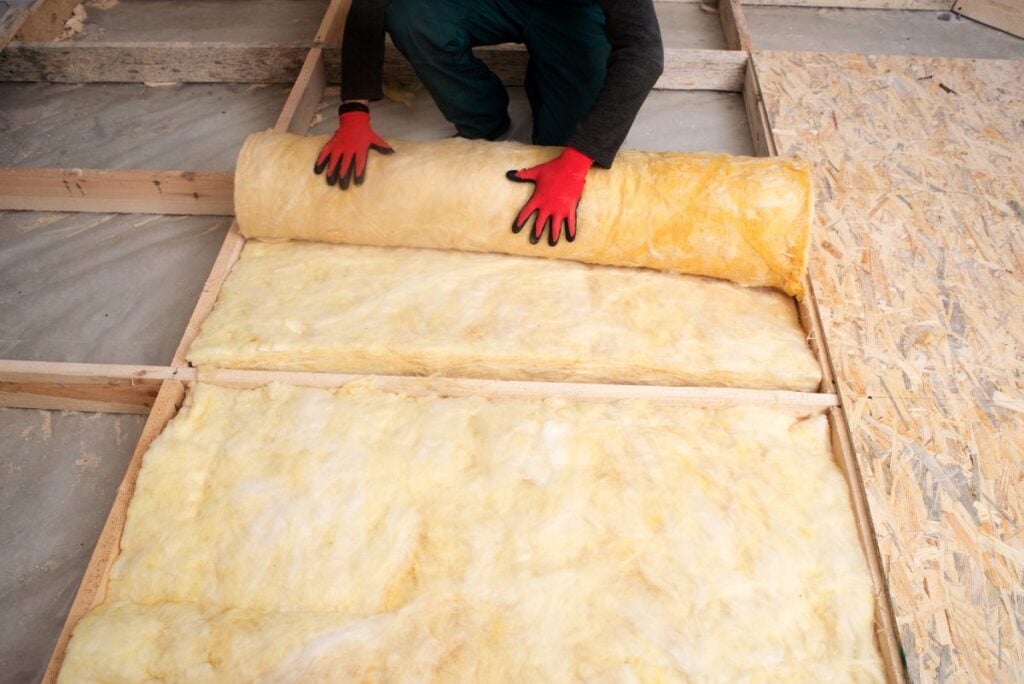 Work composed of mineral wool insulation in the floor, floor heating insulation